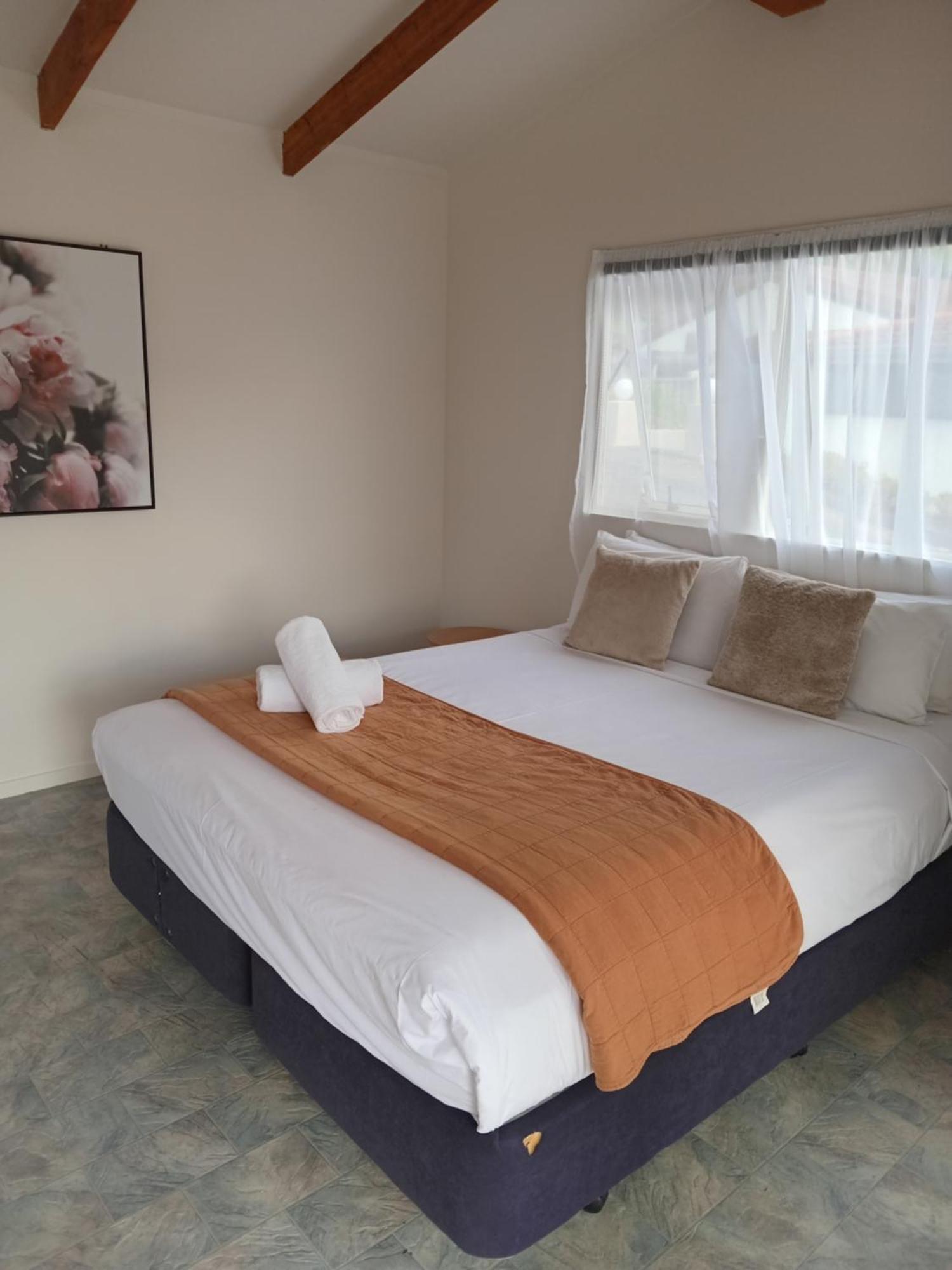 Haruru Falls Motel & Conference Centre Пайхия Екстериор снимка