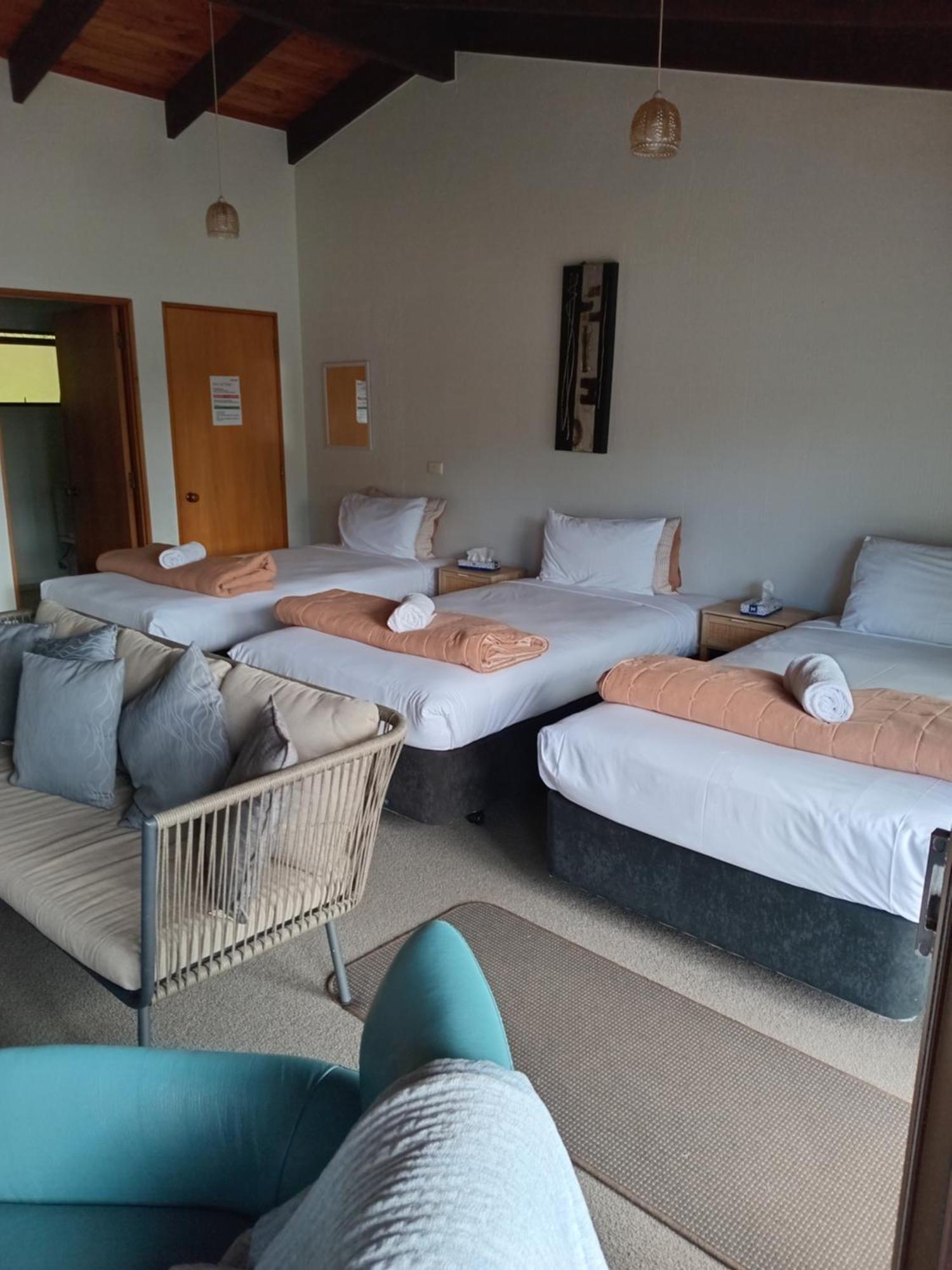 Haruru Falls Motel & Conference Centre Пайхия Екстериор снимка