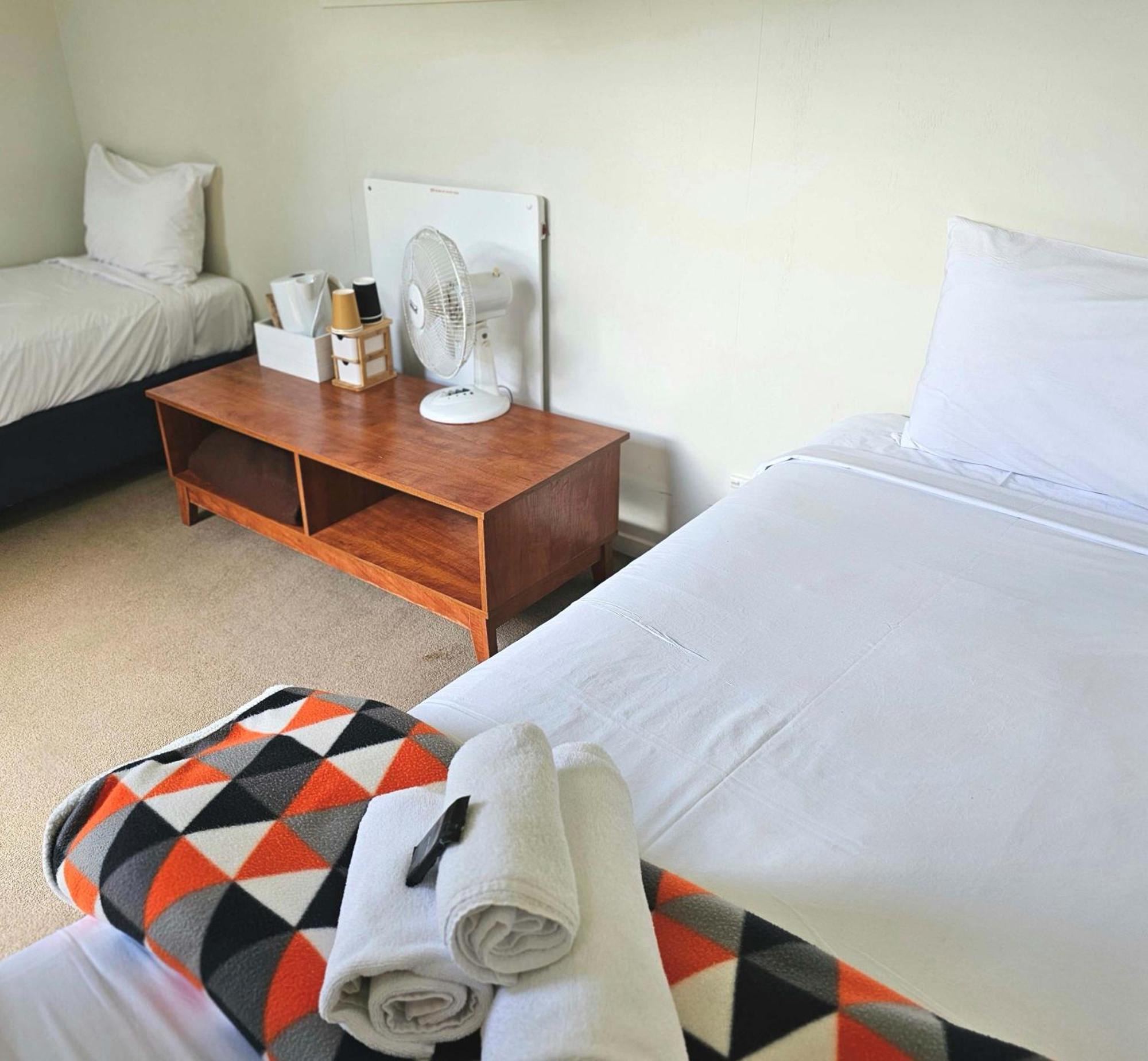 Haruru Falls Motel & Conference Centre Пайхия Екстериор снимка