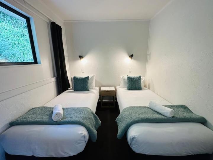 Haruru Falls Motel & Conference Centre Пайхия Екстериор снимка