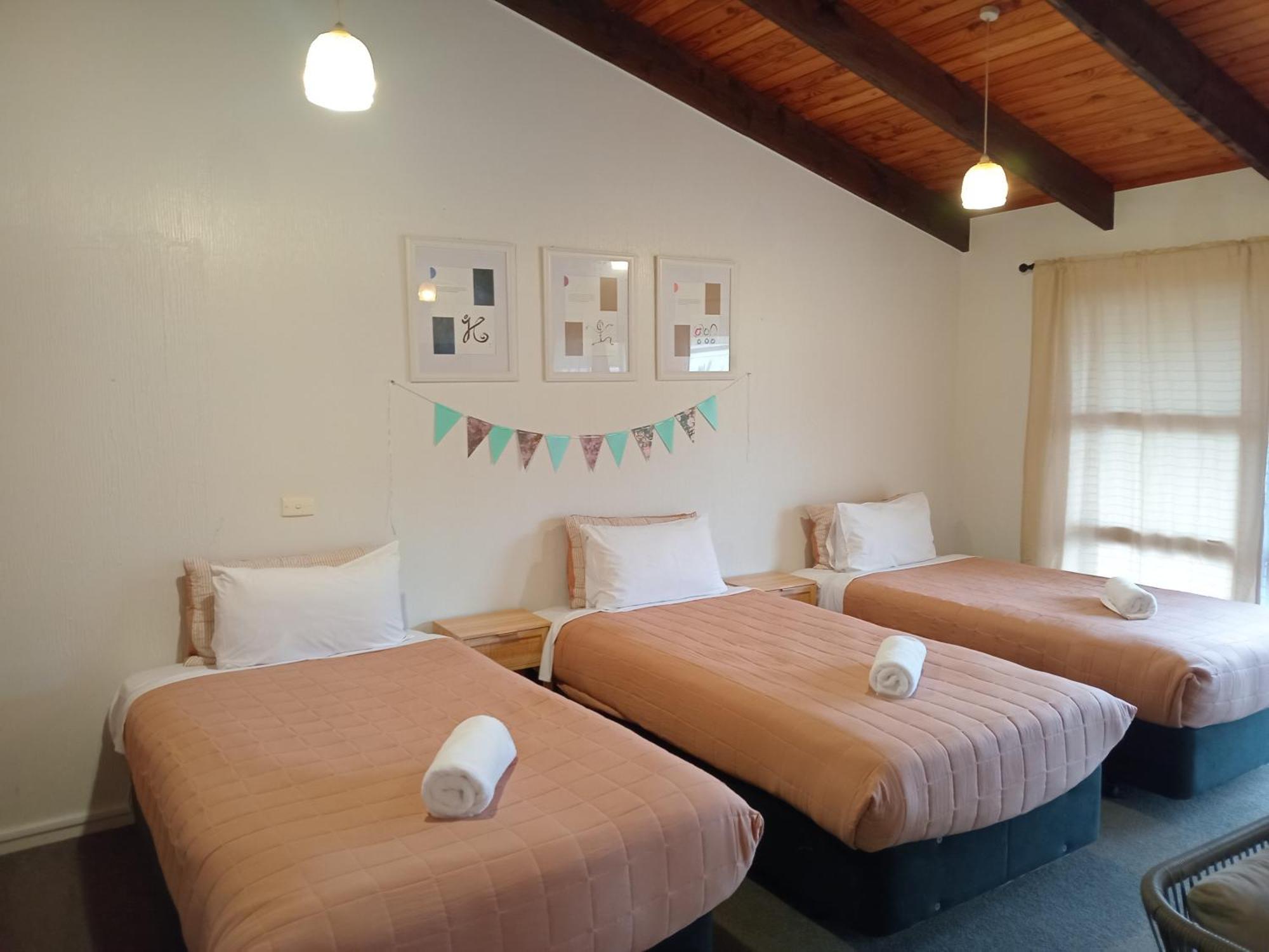 Haruru Falls Motel & Conference Centre Пайхия Екстериор снимка